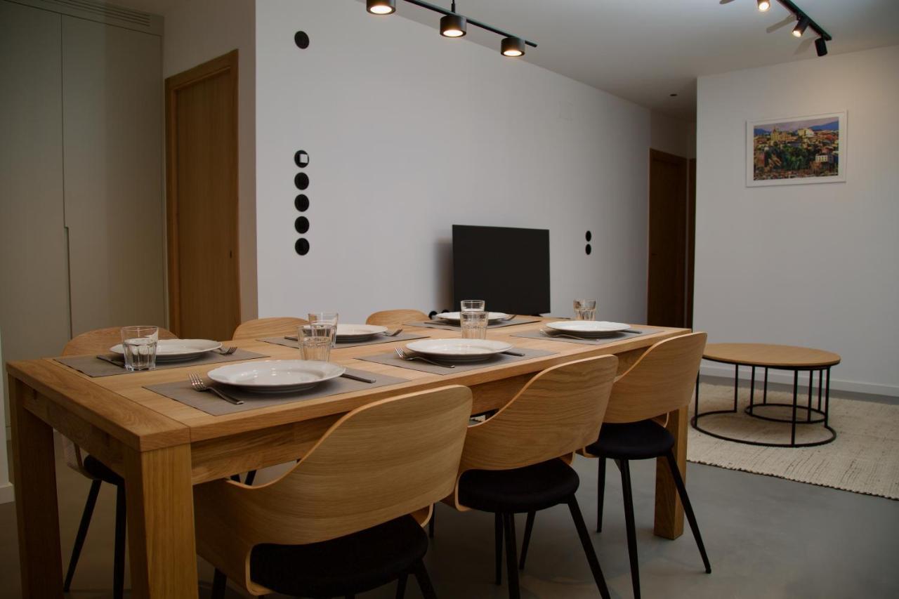 Suite 101 - 2 Bedroom Suite At Amando Perez Suites Ribadeo Esterno foto