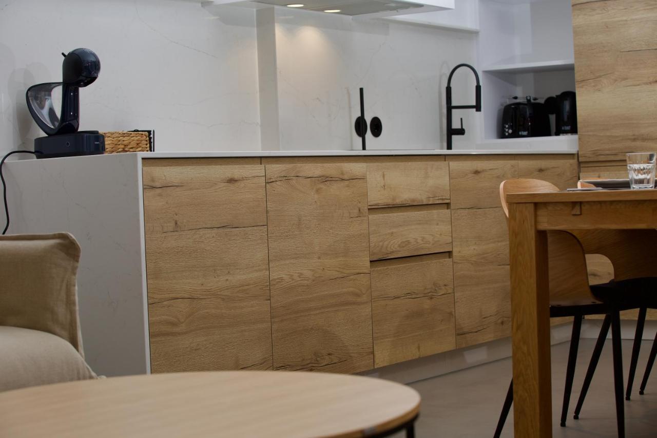 Suite 101 - 2 Bedroom Suite At Amando Perez Suites Ribadeo Esterno foto