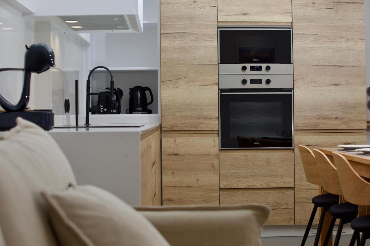 Suite 101 - 2 Bedroom Suite At Amando Perez Suites Ribadeo Esterno foto